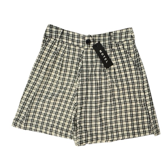 Motel Rocks Shorts 🆕 - Picture 2 of 7
